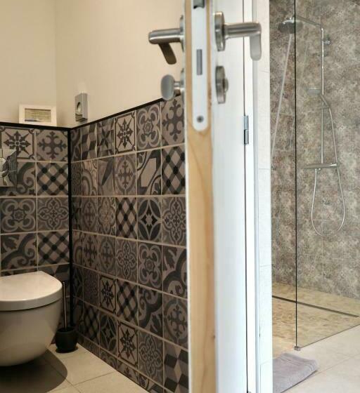 Domaine Des Pierres Blanches   B&b