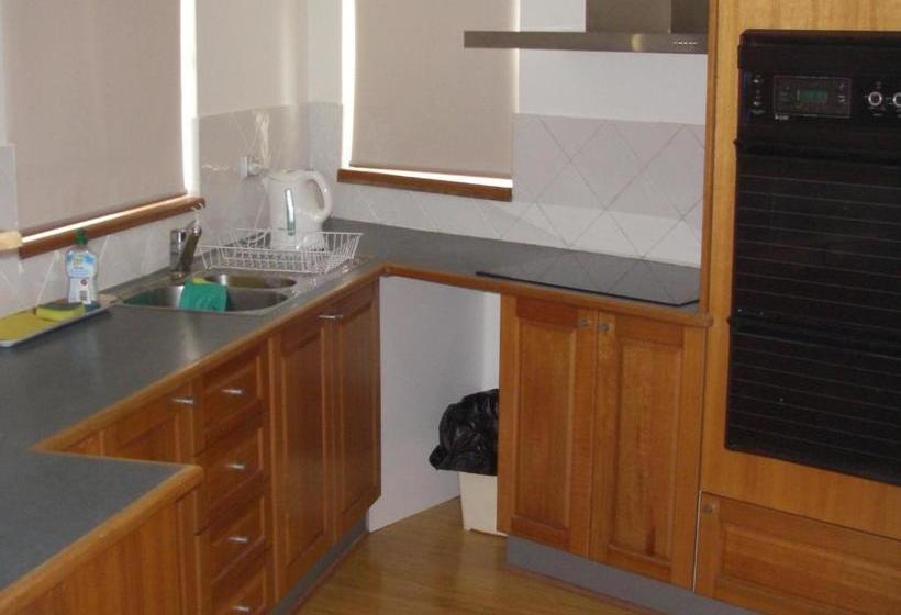 Edgewater, Unit 3/145 Shoal Bay Road