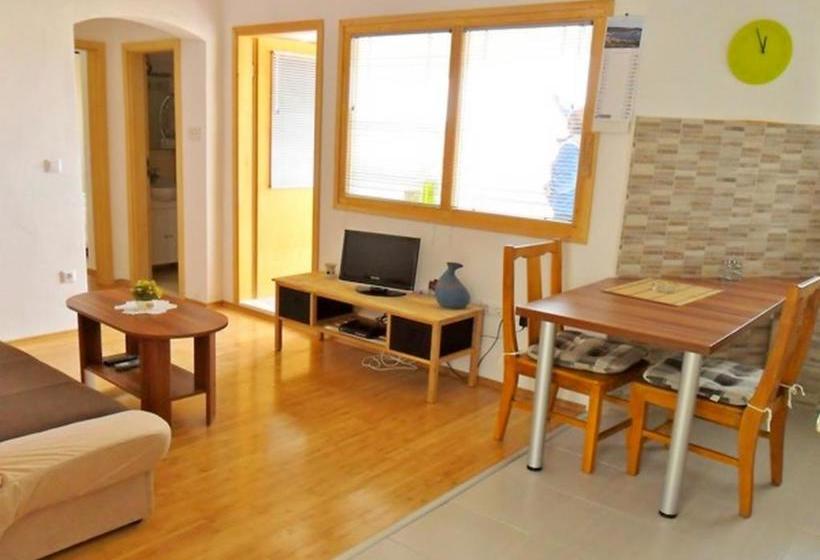 Отель Apartments Frano