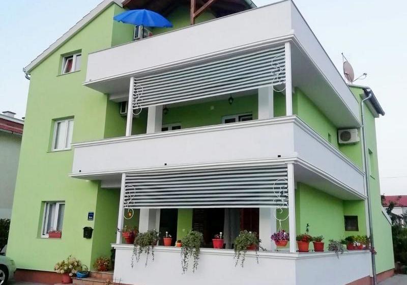 酒店 Apartments Kristina