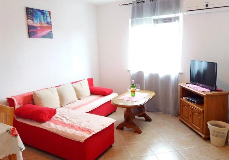 酒店 Apartments Kristina