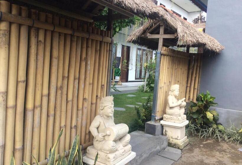 فندق Bali Full Moon Guest House