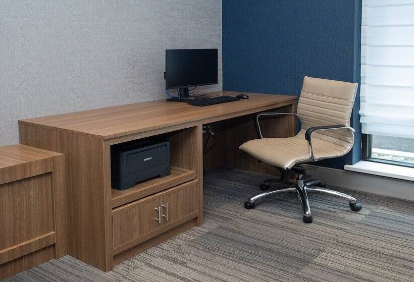 בית מלון כפרי Candlewood Suites   Cleveland South   Independence, An Ihg