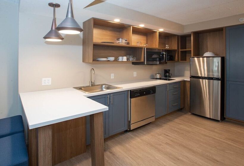 فندق Candlewood Suites   Cleveland South   Independence, An Ihg