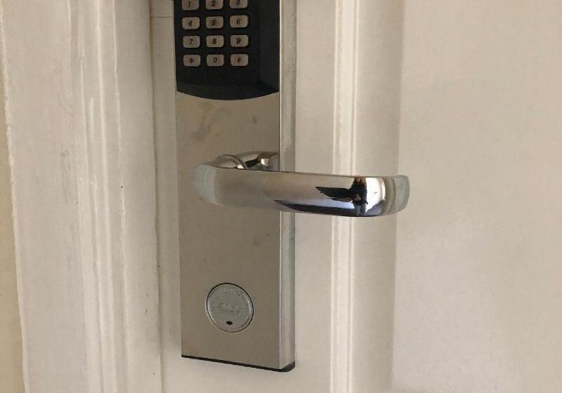 هتل Carnarvon Lodge Kirribilli, Sydney