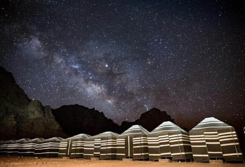 هتل Desert Moon Camp
