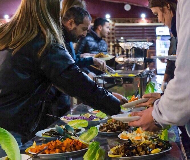 هتل Desert Moon Camp