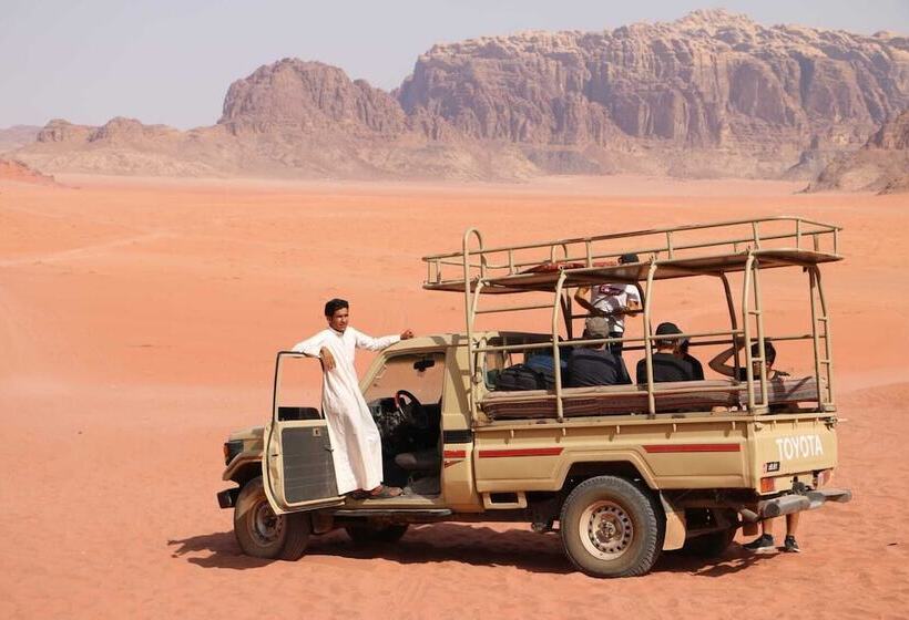 هتل Desert Moon Camp