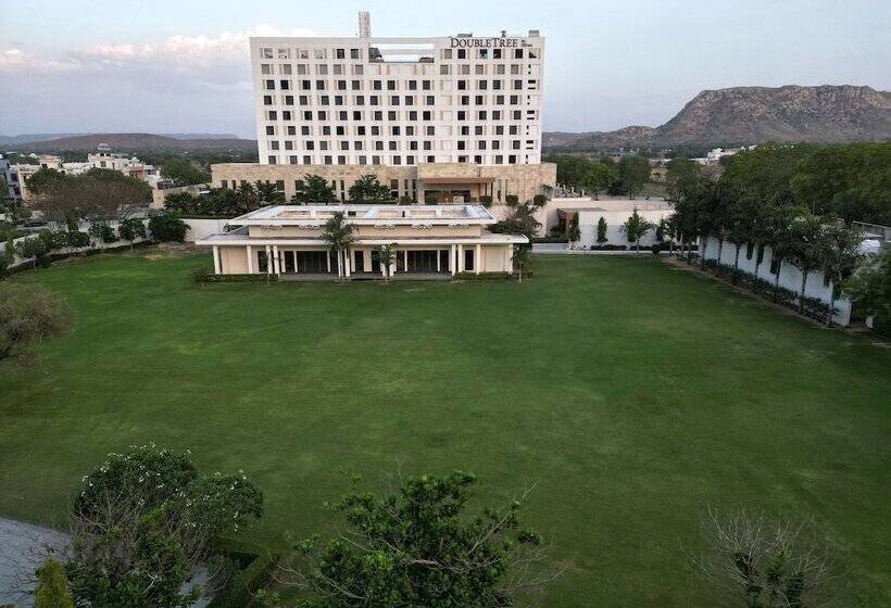 ホテル Doubletree By Hilton Jaipur Amer