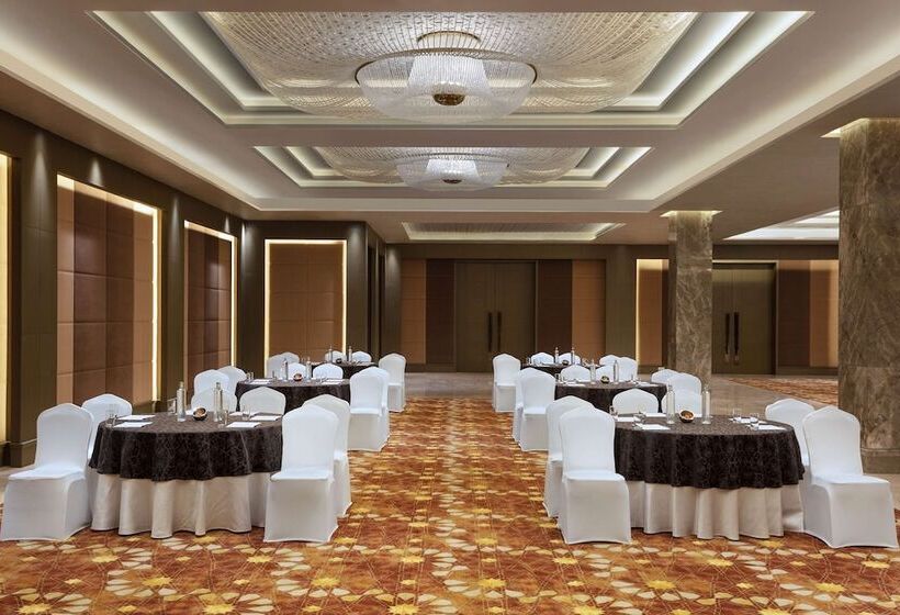 ホテル Doubletree By Hilton Jaipur Amer