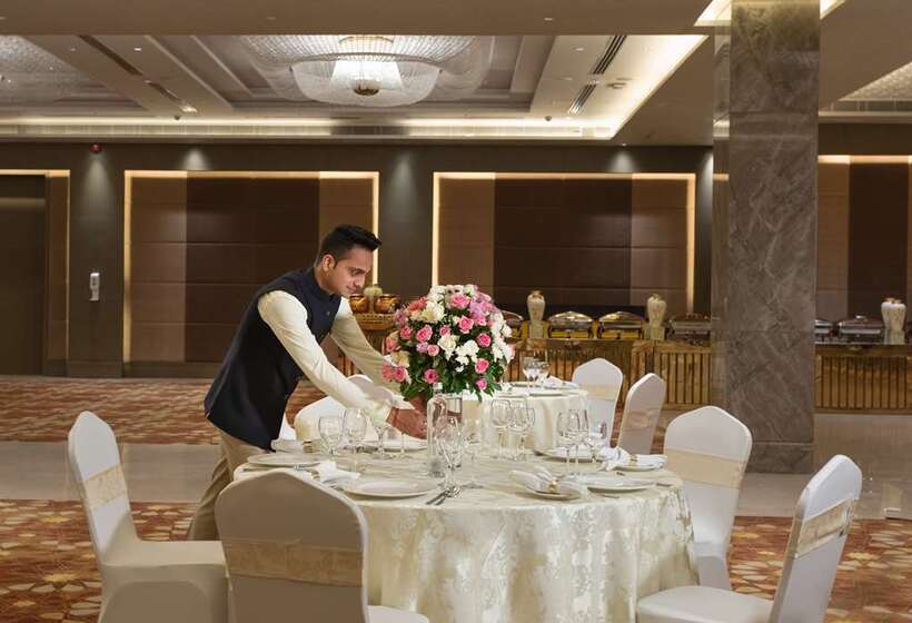 ホテル Doubletree By Hilton Jaipur Amer