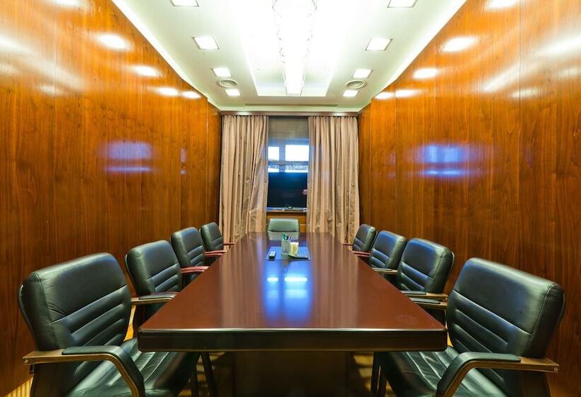 בית מלון כפרי East Gate