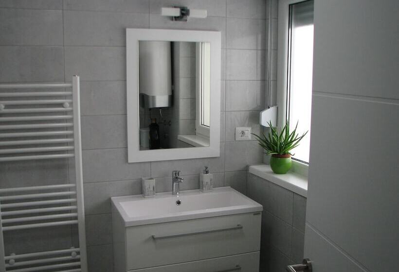 فندق Eva Luxury Rooms & Apartments