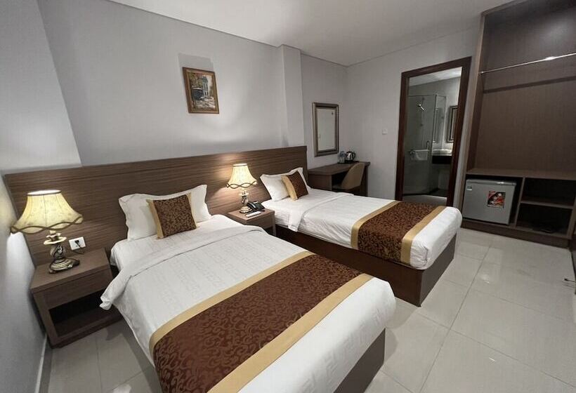 هتل Galaxy Airport