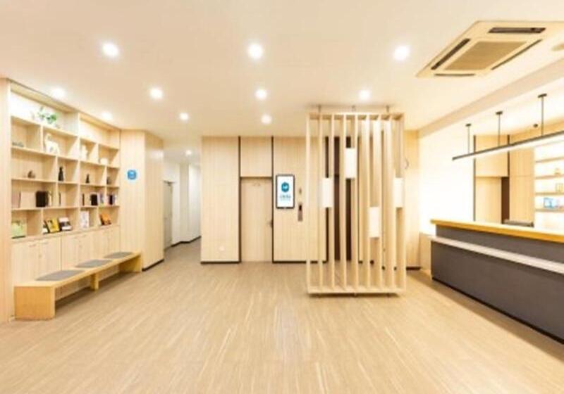 Отель Hanting Dalian Zhongshan Square Metro Station