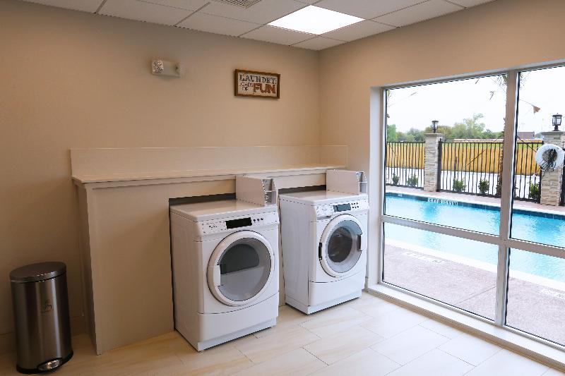 ホテル Holiday Inn Express & Suites   Houston Iah   Beltway 8, An Ihg