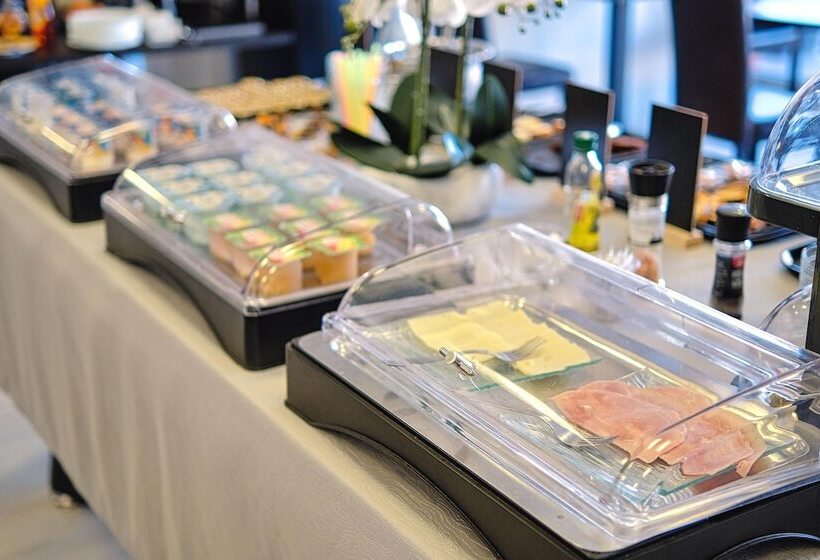 Отель Hôtel Des 2 Golfs