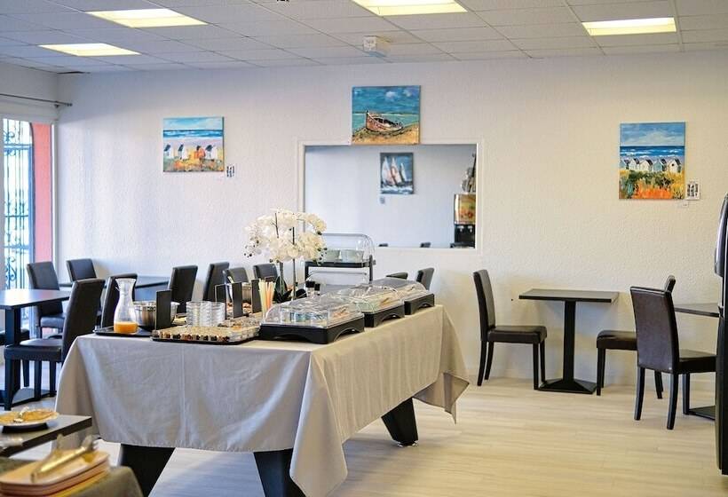 Отель Hôtel Des 2 Golfs