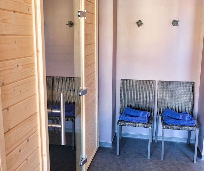 Отель Hôtel Des 2 Golfs