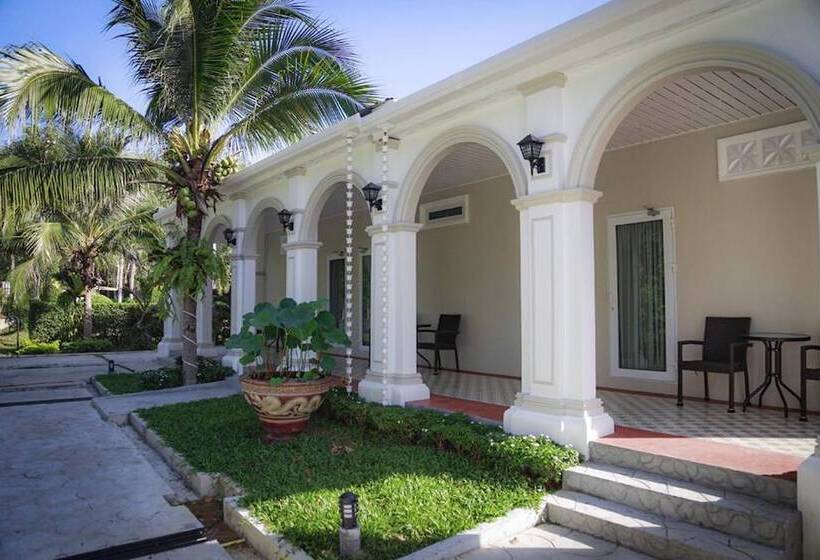 호텔 Maikhao Home Garden Bungalow