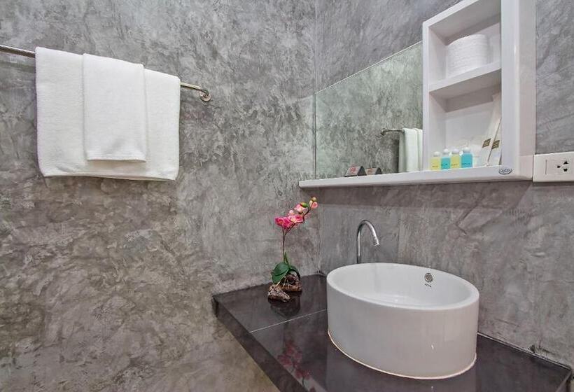 호텔 Maikhao Home Garden Bungalow