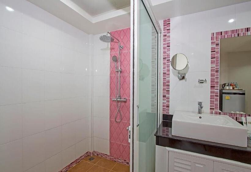 호텔 Maikhao Home Garden Bungalow