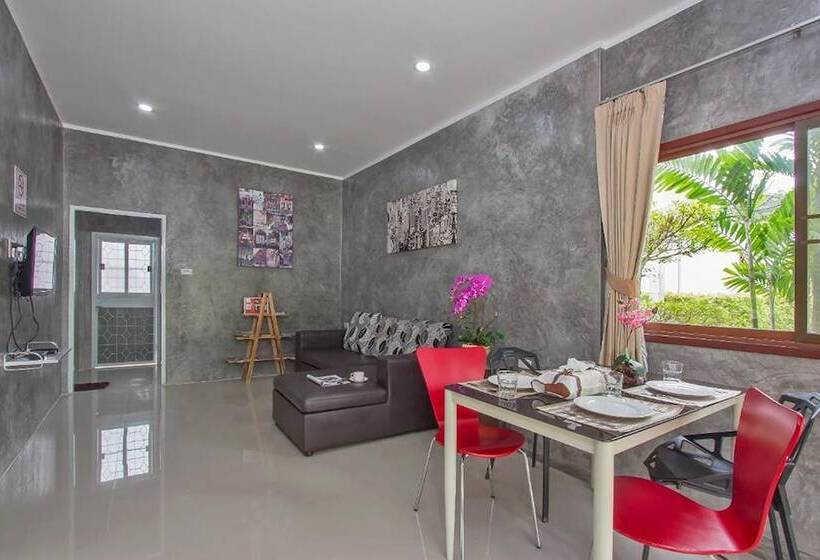 호텔 Maikhao Home Garden Bungalow