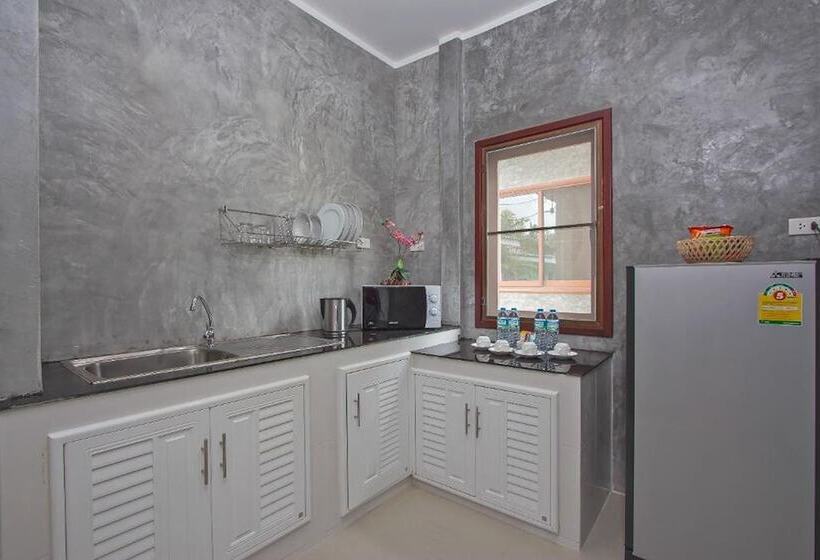 호텔 Maikhao Home Garden Bungalow