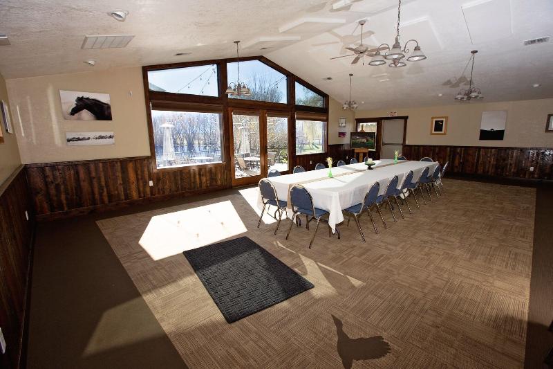 בית מלון כפרי Ninepipes Lodge