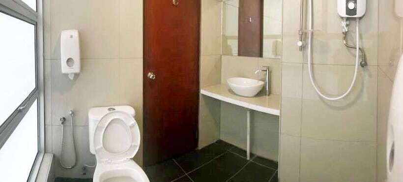 Place2stay Business Hotel @ Metrocity