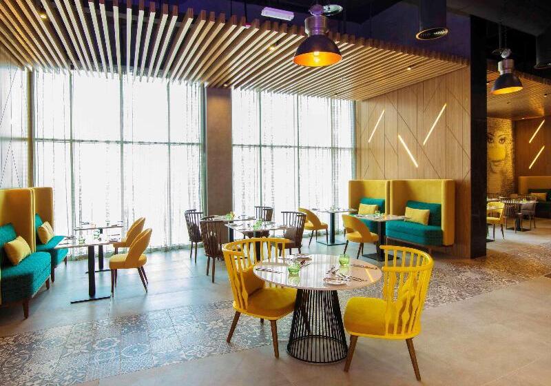 هتل Pullman Sharjah