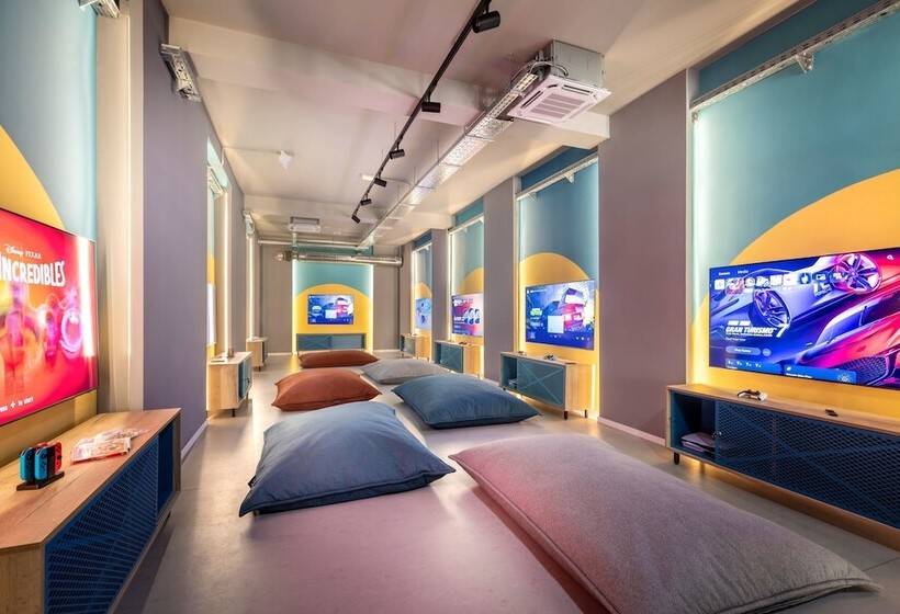 ホテル Sunny Makarska By Valamar