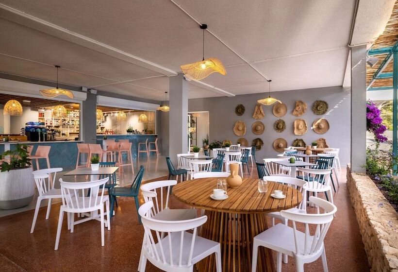 ホテル Sunny Makarska By Valamar