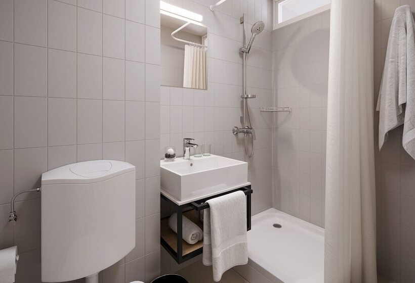 ホテル Sunny Makarska By Valamar