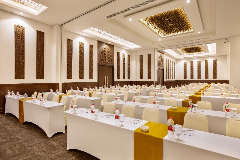 בית מלון כפרי Santika Gresik