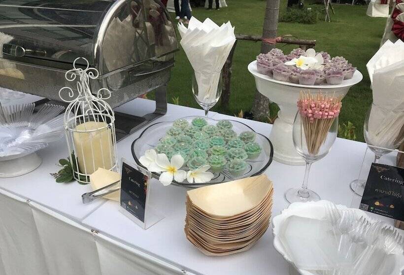 Отель Southern Airport