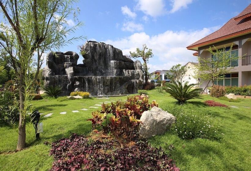 Отель Southern Airport