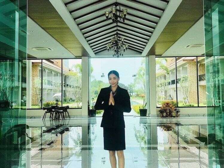 Отель Southern Airport