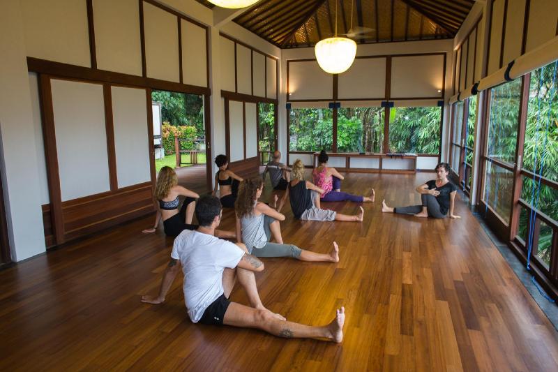 בית מלון כפרי Suarapura Resort & Spa