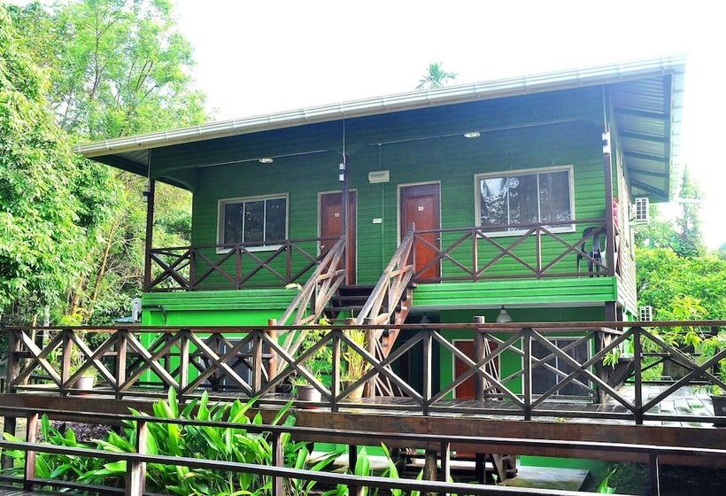 هتل Sukau Greenview Bed & Breakfast