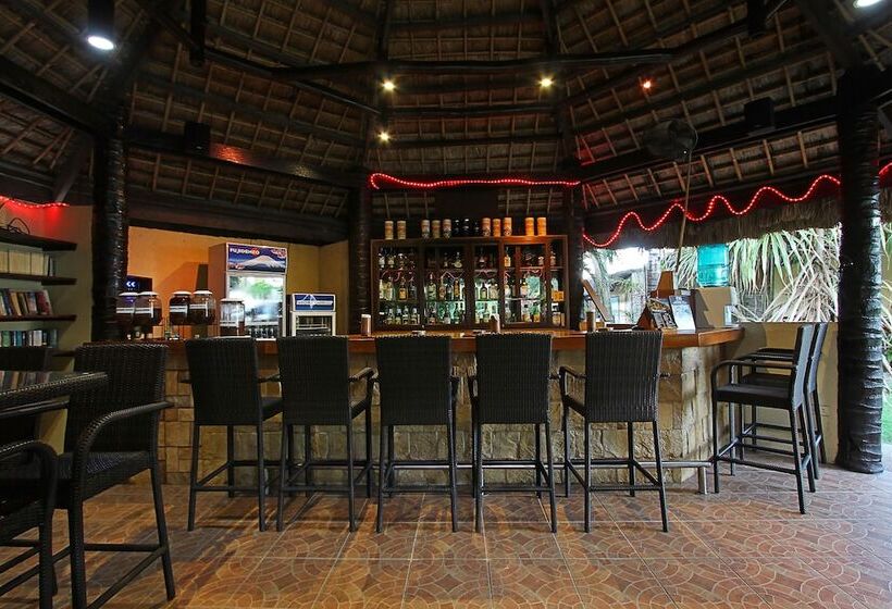 هتل Thalatta Resort