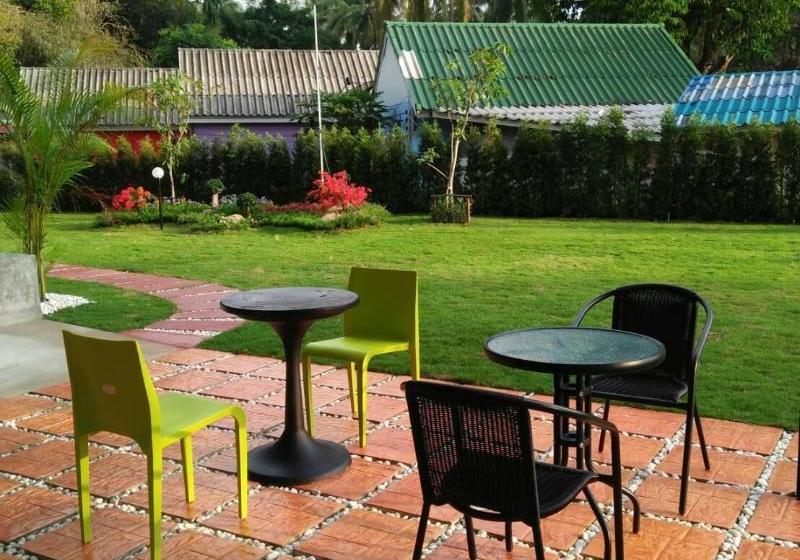 Отель The Chala Resort