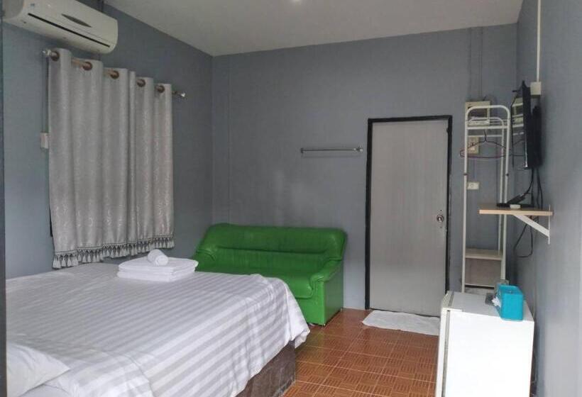 Отель The Money Inn