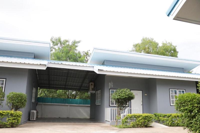 Отель The Money Inn