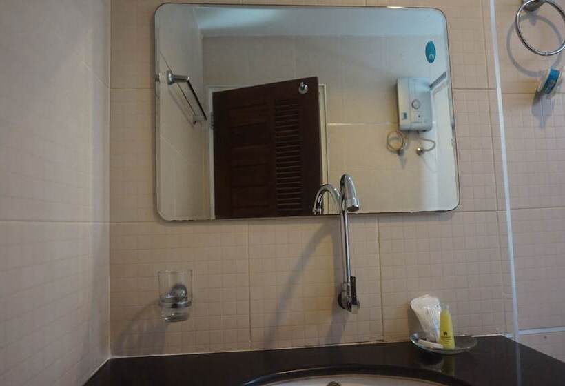 酒店 The Park Nangrong Resort