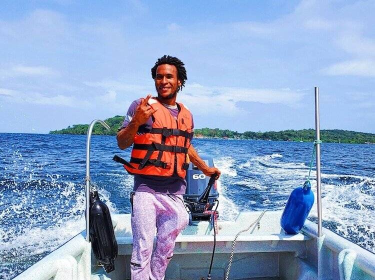 Отель The Sea Monkey