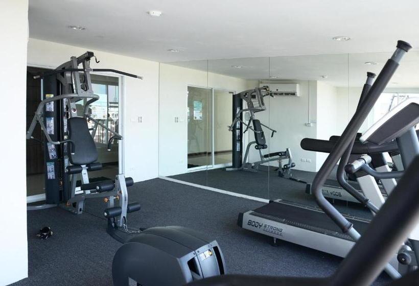 호텔 The September Salaya