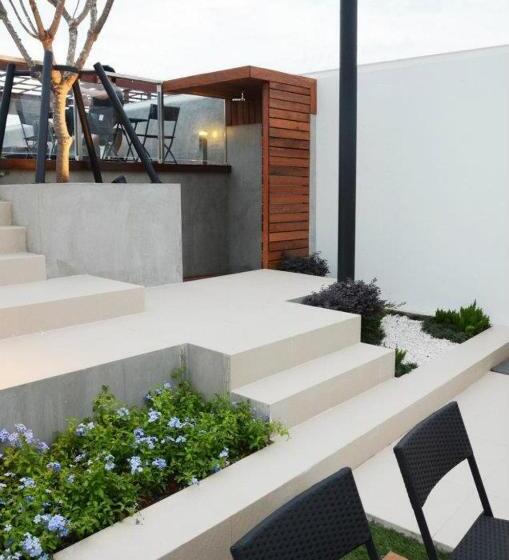 호텔 The September Salaya