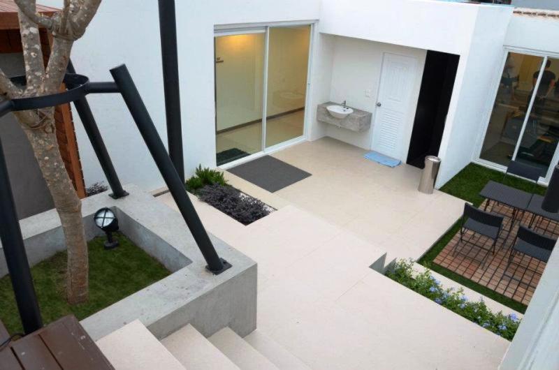 호텔 The September Salaya