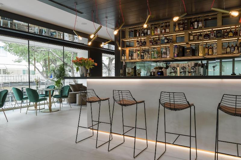 ホテル We.me Suite